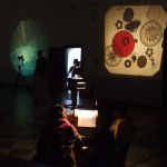 Interaktivní světelné projekce na stěnu hlavní haly muzea
