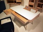 DM 1-2-2016 Stoly_6 Domácí pracovní stolek dánské firmy Naver Collection se snaží skloubit požadavky jak estetické, tak i funkční